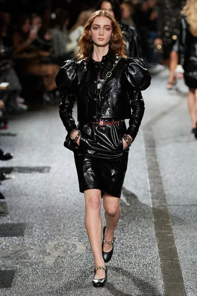 Look 63